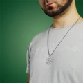 Naszyjnik ze stali symbol om mantra srebrny box 2,5 mm