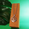 Naszyjnik ze stali symbol om mantra srebrny box 2,5 mm