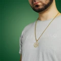 Naszyjnik ze stali symbol om mantra złoty box 2,5 mm