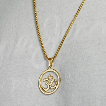 Naszyjnik ze stali symbol om mantra złoty box 2,5 mm