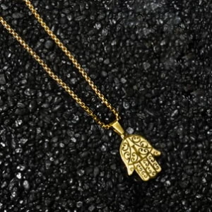 Naszyjnik ze stali zawieszka hamsa dłoń złoty box 3 mm