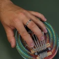 Pierścionek INLAY witraż inkrustowany kamień czarny onyks turkus granat lapis lazuli tygrysie oko srebro unisex