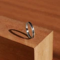 Pierścionek INLAY slim inkrustowany kamień czarny onyks naturalny srebro unisex