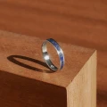 Pierścionek INLAY mid inkrustowany kamień lapis lazuli niebieski naturalny srebro unisex